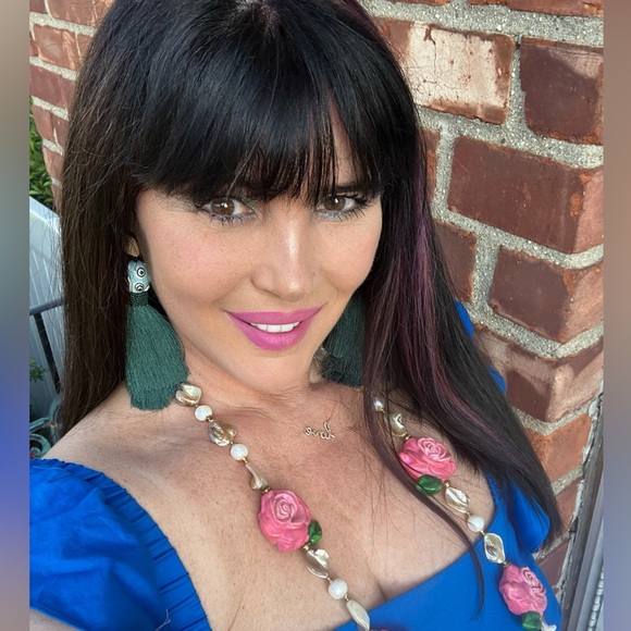 chic_tam21 is LIVE!🌹Live Notification Listing Only💗Join PFFs 🐅 Heart this post 🌹 - Picture 3 of 17